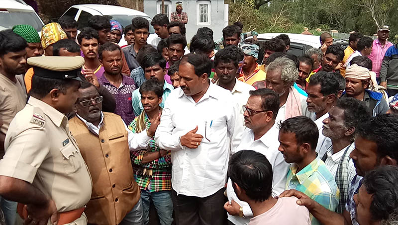 ಮಡಿಕೇರಿ: ವಿದ್ಯುತ್ ಸ್ಪರ್ಷದಿಂದ ಕಾರ್ಮಿಕ ಮೃತ್ಯು; ಮಾಲಿಕನ ನಿರ್ಲಕ್ಷ್ಯ ಖಂಡಿಸಿ ಪ್ರತಿಭಟನೆ